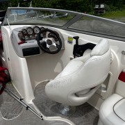 2005 Rinker 232 Capitva